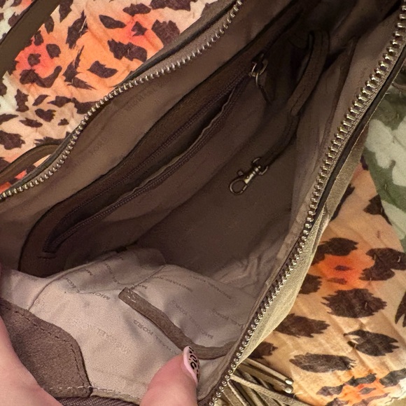 ✨HP✨ Michael Kors Billy Suede Crossbody - Picture 5 of 6